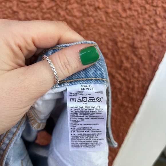 Gap Womens Size 10 30 Shorts 3 Light Wash Faded Distressed Denim Jean FLAWED - Picture 6 of 7